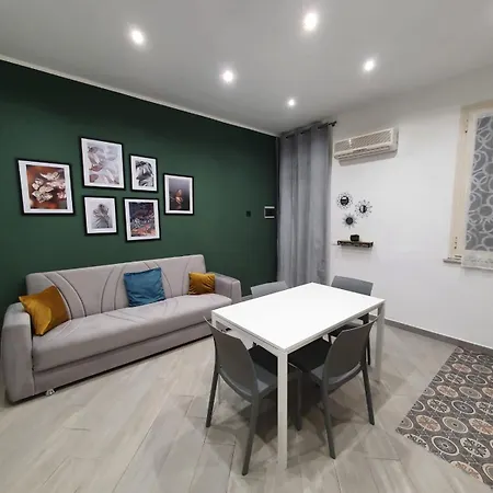 Airport Turei & Bringo Car Apartment *